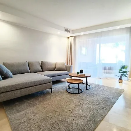 Oasis 3 Bedroom Golden Mile Daire Marbella