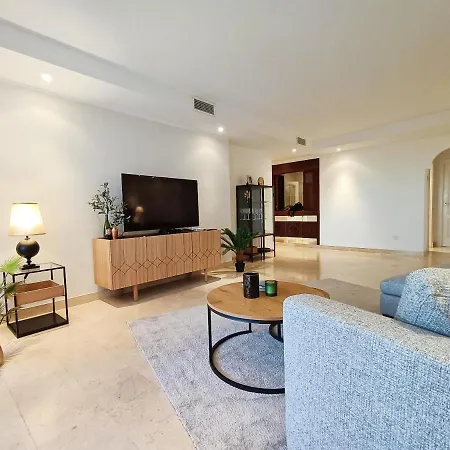 Oasis 3 Bedroom Golden Mile Apartament *